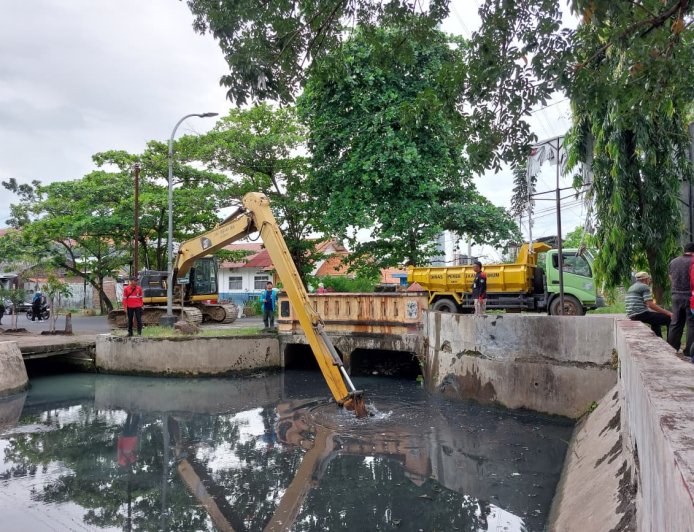 Gerak Cepat Wali Kota Semarang Agustina, 9 Jalan Rusak di Semarang Langsung Diperbaiki