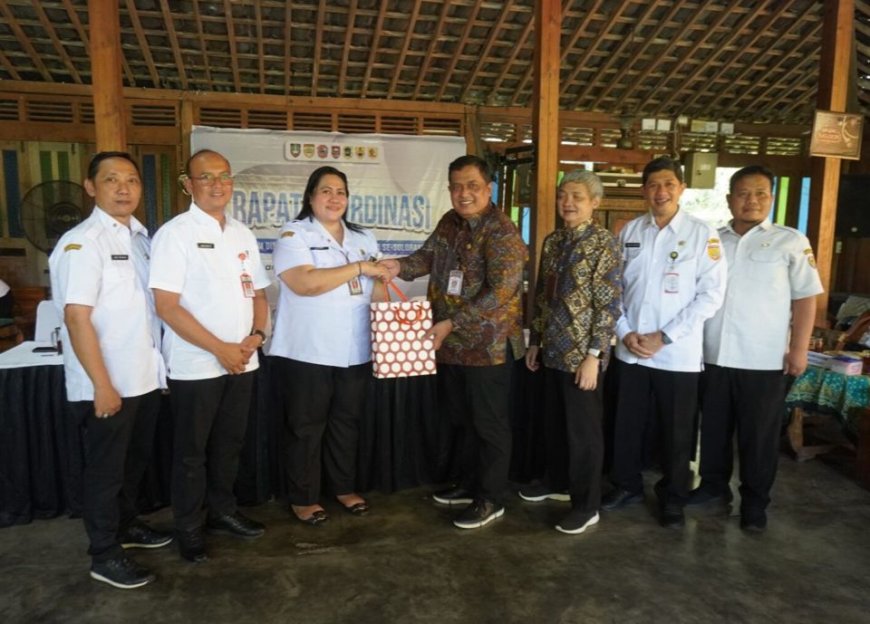 Diskominfo Solo Raya Bahas Raperda Penataan Kabel Telekomunikasi