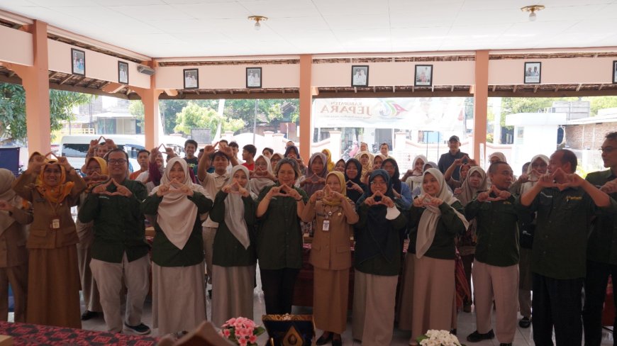 Pelatihan Digital Undip Dorong UMKM Pesisir Jepara Go Online dan Lebih Kompetitif