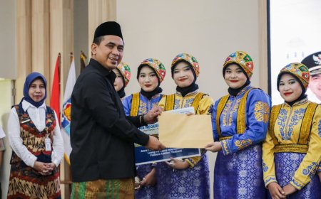 Tim Ratoeh Jaroeh SMAN 4 Semarang Raih Juara Internasional di Thailand, Gus Yasin Beri Apresiasi