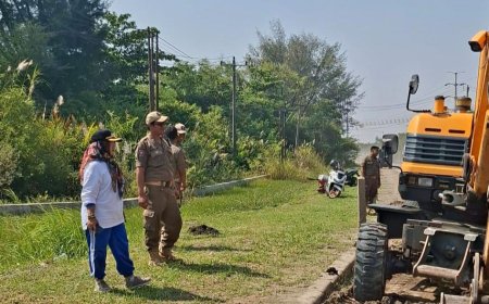 Pemkot Semarang Tuntaskan Ceceran Tanah di Yos Sudarso Demi Keselamatan Pengendara