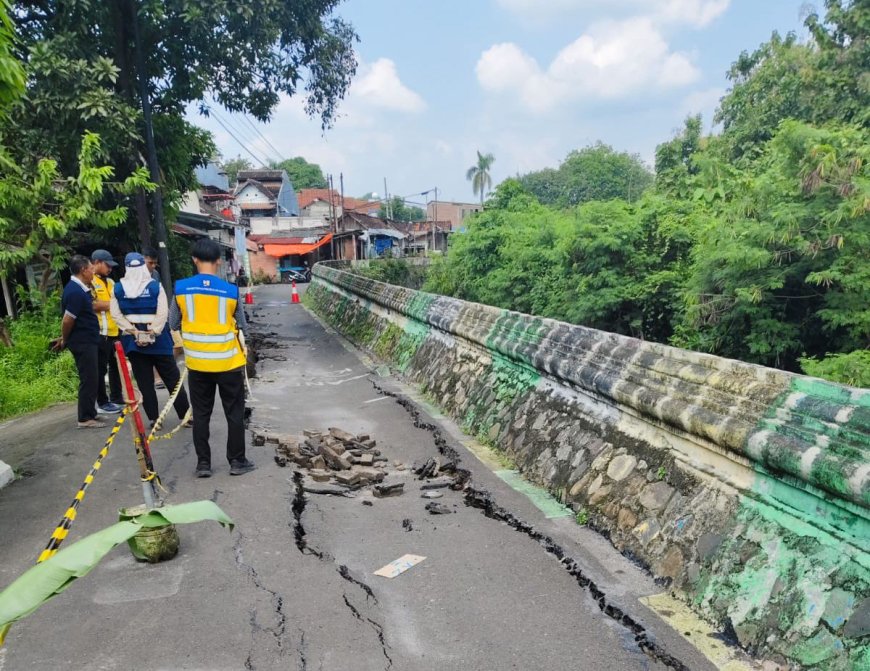 Pemkot Semarang Percepat Penanganan Jalan Amblas Kalibanteng Kulon
