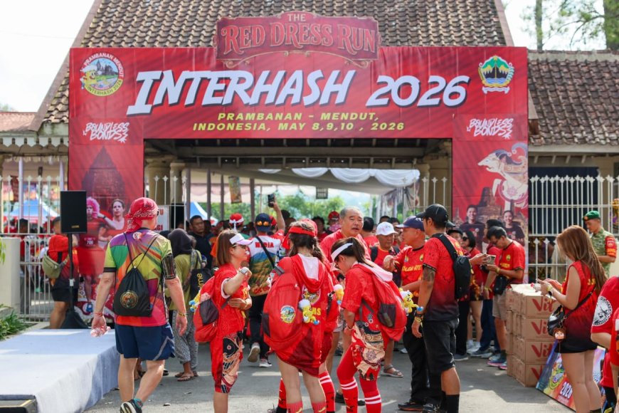 Red Dress Run Interhash 2026 Meriahkan Magelang, Ribuan Pelari dari 44 Negara Ikut Ambil Bagian