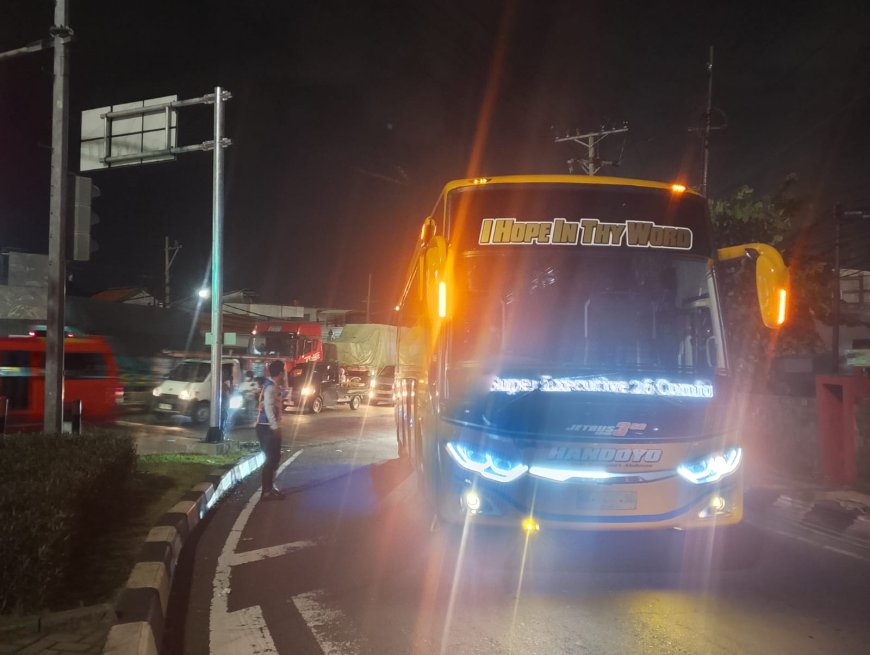 Dishub Semarang Intensifkan Sosialisasi Larangan Bus Besar Putar Balik di Jalan Prof Hamka