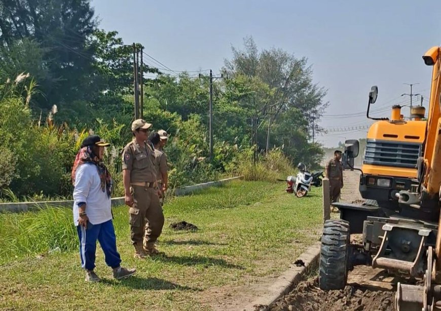 Pemkot Semarang Tuntaskan Ceceran Tanah di Yos Sudarso Demi Keselamatan Pengendara