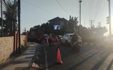 Jaga Keselamatan Pengguna Jalan, Dishub Semarang Aktifkan Kembali Portal Pembatas di Simpang Jrakah