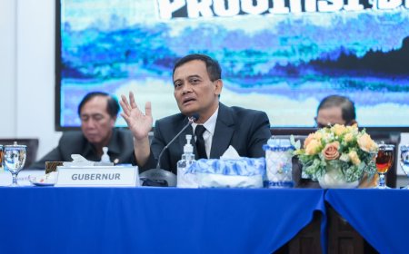 Ahmad Luthfi Geser Anggaran Rp200 Miliar, Perbaikan Jalan Rusak di Jateng Dipacu Lebih Cepat