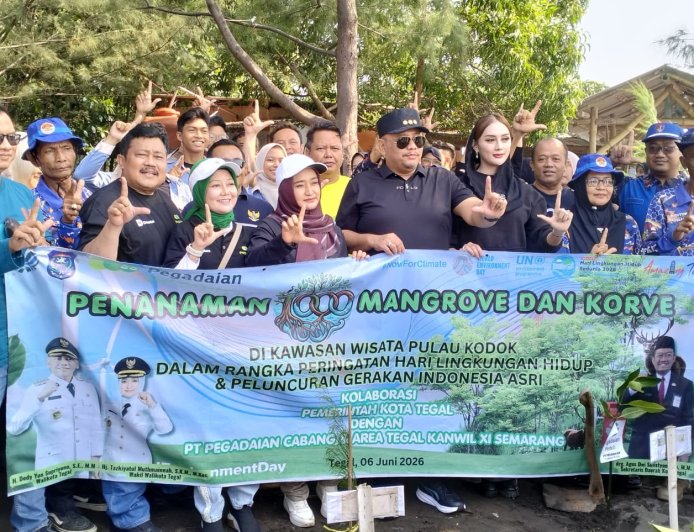 Dukung Hari Lingkungan Hidup Sedunia, PT Pegadaian Kanwil XI Semarang Tanam 1.000 Mangrove di Pantai Kodok Tegal